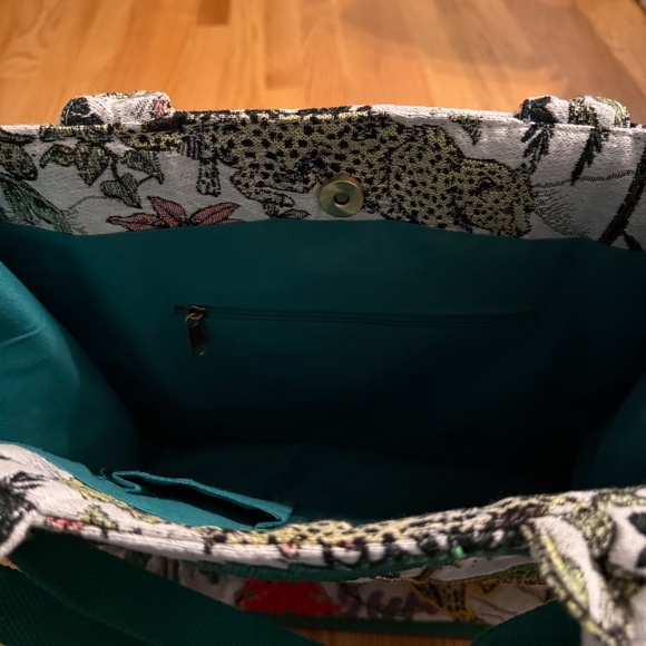 Limited Edition Viral Safari Beaded Bag - Picture 7 of 10